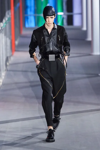 Look 57